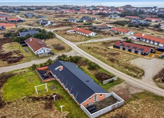 "Jenvold" - 600m from the sea in NW Jutland