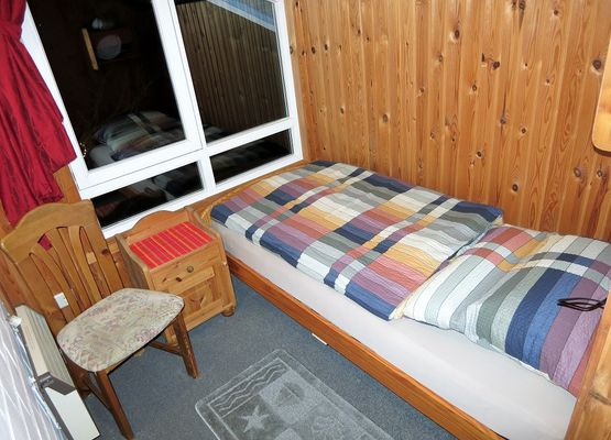 Kleines Schlafzimmer OG mit Bett 0,90m x 2,00m, Ferienhaus Sophie, Ferienhäuser Marx