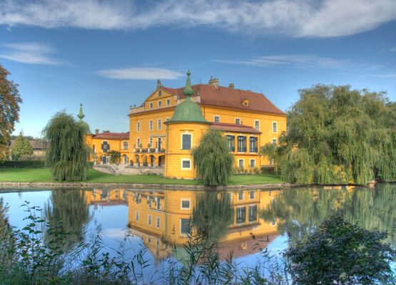 Luxurioses, einzigartiges barockes Schloss, aufwendig eingerichtet